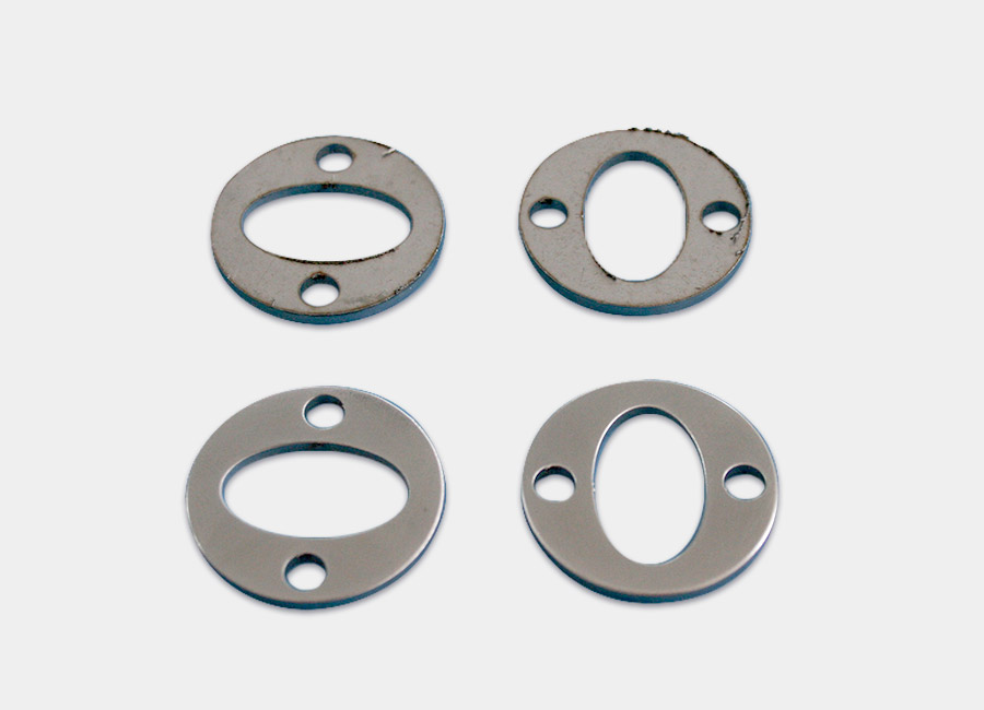 Entgratete Präzisionsteile aus Metall nach der Schleifbearbeitung